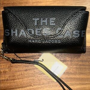 Marc Jacobs Black Textured Shades Case